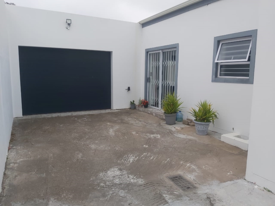 4 Bedroom Property for Sale in Hopefield Western Cape